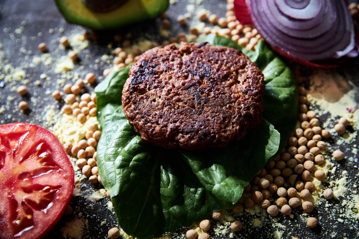 burger-on-lettuce-condiments